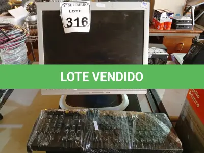 LOTE 316 - 01 CPU HP, 01 MONITOR E 01 TECLADO. (NO ESTADO) ATENÇÃO! FAZER A VISITAÇÃO ANTES DE ARREMATAR, NÃO SABEMOS SE FUNCIONA. LEILÃO NÃO TEM GARANTIA E NEM DEVOLUÇÃO, SUJEITO A POSSÍVEIS AVARIAS VISÍVEIS/OCULTAS E/OU AUSÊNCIA DE COMPONENTES.