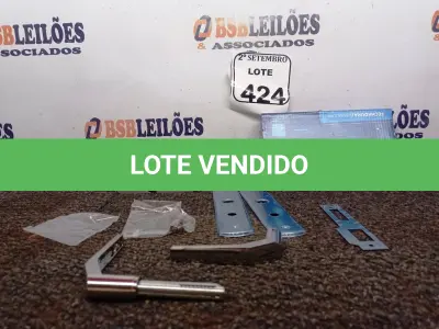 LOTE 424 - 02 FECHADURAS POPLINE ALAVANCA CR SOPRANO (NO ESTADO) ATENÇÃO! FAZER A VISITAÇÃO ANTES DE ARREMATAR, NÃO SABEMOS SE FUNCIONA. LEILÃO NÃO TEM GARANTIA E NEM DEVOLUÇÃO, SUJEITO A POSSÍVEIS AVARIAS VISÍVEIS/OCULTAS E/OU AUSÊNCIA DE COMPONENTES.