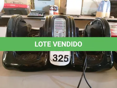 LOTE 325 - 01 MASSAGEADOR PARA PÉ. (NO ESTADO) ATENÇÃO! FAZER A VISITAÇÃO ANTES DE ARREMATAR, NÃO SABEMOS SE FUNCIONA. LEILÃO NÃO TEM GARANTIA E NEM DEVOLUÇÃO, SUJEITO A POSSÍVEIS AVARIAS VISÍVEIS/OCULTAS E/OU AUSÊNCIA DE COMPONENTES.