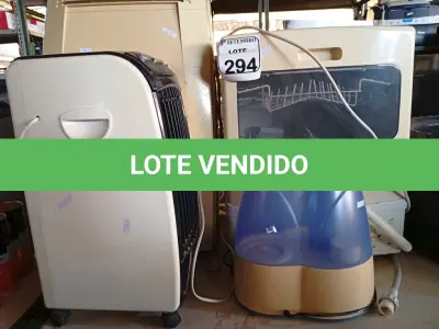 LOTE 294 - 01 AR CONDICIONADO PORTÁTIL, 01 UMIDIFICADOR DE AR, 01 CLIMATIZADOR E 01 LAVA-LOUÇAS. (NO ESTADO) ATENÇÃO! FAZER A VISITAÇÃO ANTES DE ARREMATAR, NÃO SABEMOS SE FUNCIONA. LEILÃO NÃO TEM GARANTIA E NEM DEVOLUÇÃO, SUJEITO A POSSÍVEIS AVARIAS VISÍVEIS/OCULTAS E/OU AUSÊNCIA DE COMPONENTES.