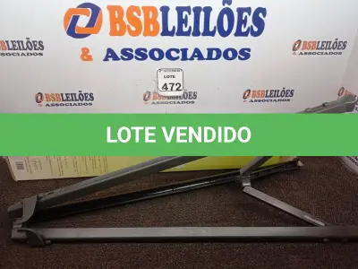 LOTE 472 - 01 TRIPÉ PARA SEGURAR MESA DE PROJEÇÃO. (NO ESTADO) ATENÇÃO! FAZER A VISITAÇÃO ANTES DE ARREMATAR, NÃO SABEMOS SE FUNCIONA. LEILÃO NÃO TEM GARANTIA E NEM DEVOLUÇÃO, SUJEITO A POSSÍVEIS AVARIAS VISÍVEIS/OCULTAS E/OU AUSÊNCIA DE COMPONENTES.