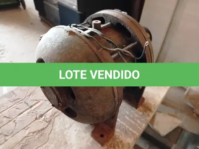 LOTE 501 - 01 MOTOR ELÉTRICO TRIFÁSICO 20 CV. (NO ESTADO) ATENÇÃO! FAZER A VISITAÇÃO ANTES DE ARREMATAR, NÃO SABEMOS SE FUNCIONA. LEILÃO NÃO TEM GARANTIA E NEM DEVOLUÇÃO, SUJEITO A POSSÍVEIS AVARIAS VISÍVEIS/OCULTAS E/OU AUSÊNCIA DE COMPONENTES.