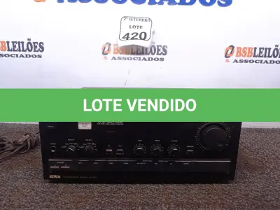 LOTE 420 - 01 AMPLIFICADOR INTEGRADO STEREO AIWA MX-900. (NO ESTADO) ATENÇÃO! FAZER A VISITAÇÃO ANTES DE ARREMATAR, NÃO SABEMOS SE FUNCIONA. LEILÃO NÃO TEM GARANTIA E NEM DEVOLUÇÃO, SUJEITO A POSSÍVEIS AVARIAS VISÍVEIS/OCULTAS E/OU AUSÊNCIA DE COMPONENTES.