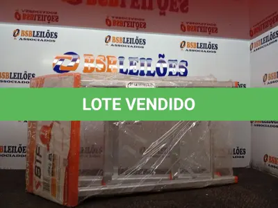 LOTE 238 - 01 BANCO ESCADA DE ALUMÍNIO MARCA BTF. (NO ESTADO) ATENÇÃO! FAZER A VISITAÇÃO ANTES DE ARREMATAR, NÃO SABEMOS SE FUNCIONA. LEILÃO NÃO TEM GARANTIA E NEM DEVOLUÇÃO, SUJEITO A POSSÍVEIS AVARIAS VISÍVEIS/OCULTAS E/OU AUSÊNCIA DE COMPONENTES.