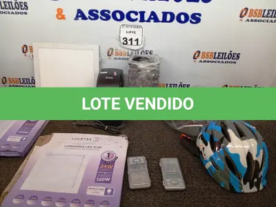 LOTE 311 - 03 LUMINÁRIAS, 02 MINI BALANÇAS, 01 ESTABILIZADOR, DIVERSOS COOLERS, 01 BOMBONIERE E 01 CAPACETE. (NO ESTADO) ATENÇÃO! FAZER A VISITAÇÃO ANTES DE ARREMATAR, NÃO SABEMOS SE FUNCIONA. LEILÃO NÃO TEM GARANTIA E NEM DEVOLUÇÃO, SUJEITO A POSSÍVEIS AVARIAS VISÍVEIS/OCULTAS E/OU AUSÊNCIA DE COMPONENTES.