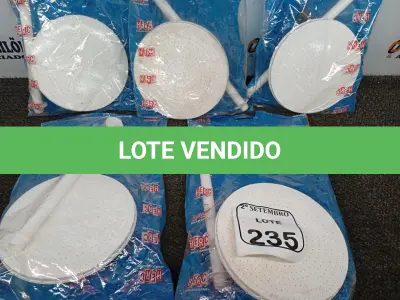 LOTE 235 - 03 CHUVEIROS C/BRAÇO 8" DE 1/2" PVC BR HERC. (NO ESTADO) ATENÇÃO! FAZER A VISITAÇÃO ANTES DE ARREMATAR, NÃO SABEMOS SE FUNCIONA. LEILÃO NÃO TEM GARANTIA E NEM DEVOLUÇÃO, SUJEITO A POSSÍVEIS AVARIAS VISÍVEIS/OCULTAS E/OU AUSÊNCIA DE COMPONENTES.