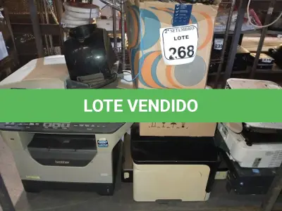 LOTE 268 - 02 IMPRESSORAS SENDO UMA MULTIFUNCIONAL, 03 PROJETORES E 02 APARELHOS CISCO PARA A RETIRADA DE PEÇAS E ELETRÔNICOS DIVERSOS.  (NO ESTADO) ATENÇÃO! FAZER A VISITAÇÃO ANTES DE ARREMATAR, NÃO SABEMOS SE FUNCIONA. LEILÃO NÃO TEM GARANTIA E NEM DEVOLUÇÃO, SUJEITO A POSSÍVEIS AVARIAS VISÍVEIS/OCULTAS E/OU AUSÊNCIA DE COMPONENTES.
