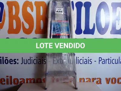 LOTE 435 - 01 ESCADA ALUMINIO 03 DEGRAUS PRIMA SBA.(NO ESTADO) ATENÇÃO! FAZER A VISITAÇÃO ANTES DE ARREMATAR, NÃO SABEMOS SE FUNCIONA. LEILÃO NÃO TEM GARANTIA E NEM DEVOLUÇÃO, SUJEITO A POSSÍVEIS AVARIAS VISÍVEIS/OCULTAS E/OU AUSÊNCIA DE COMPONENTES.