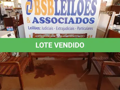 LOTE 414 - 01 CONJUNTO DE SOFÁ PARA JARDIM EM MADEIRA COM 3 PEÇAS (NO ESTADO) ATENÇÃO! FAZER A VISITAÇÃO ANTES DE ARREMATAR, NÃO SABEMOS SE FUNCIONA. LEILÃO NÃO TEM GARANTIA E NEM DEVOLUÇÃO, SUJEITO A POSSÍVEIS AVARIAS VISÍVEIS/OCULTAS E/OU AUSÊNCIA DE COMPONENTES.