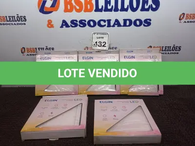 LOTE 432 - 05 LUMINÁRIAS DE LED QUADRADA DE SOBREPOR ELGIN. (NO ESTADO) ATENÇÃO! FAZER A VISITAÇÃO ANTES DE ARREMATAR, NÃO SABEMOS SE FUNCIONA. LEILÃO NÃO TEM GARANTIA E NEM DEVOLUÇÃO, SUJEITO A POSSÍVEIS AVARIAS VISÍVEIS/OCULTAS E/OU AUSÊNCIA DE COMPONENTES.