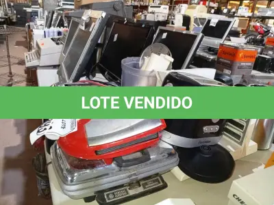 LOTE 393 - 01 LOTE COM DIVERSOS APARELHOS DOMÉSTICOS MARCAS E MODELOS DIVERSOS, 01 BALANÇA FILIZOLA COM AVARIAS. (NO ESTADO) ATENÇÃO! FAZER A VISITAÇÃO ANTES DE ARREMATAR, NÃO SABEMOS SE FUNCIONA. LEILÃO NÃO TEM GARANTIA E NEM DEVOLUÇÃO, SUJEITO A POSSÍVEIS AVARIAS VISÍVEIS/OCULTAS E/OU AUSÊNCIA DE COMPONENTES.