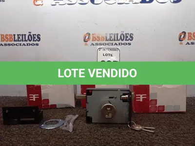 LOTE 397 - 02 FECHADURAS DE PORTAO SOBREPOR 100 MM ZCR UN 3F. (NO ESTADO) ATENÇÃO! FAZER A VISITAÇÃO ANTES DE ARREMATAR, NÃO SABEMOS SE FUNCIONA. LEILÃO NÃO TEM GARANTIA E NEM DEVOLUÇÃO, SUJEITO A POSSÍVEIS AVARIAS VISÍVEIS/OCULTAS E/OU AUSÊNCIA DE COMPONENTES.