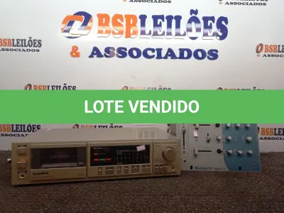 LOTE 422 - 01 TOCA FITA K-7 STEREO GRADIENTE DS-20 E 01 MESA DE MIXAGEM NUMARK DM 950 USB. (NO ESTADO) ATENÇÃO! FAZER A VISITAÇÃO ANTES DE ARREMATAR, NÃO SABEMOS SE FUNCIONA. LEILÃO NÃO TEM GARANTIA E NEM DEVOLUÇÃO, SUJEITO A POSSÍVEIS AVARIAS VISÍVEIS/OCULTAS E/OU AUSÊNCIA DE COMPONENTES.