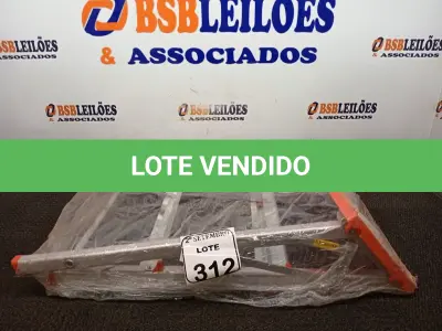 LOTE 312 - 01 BANCO ESCADA DE ALUMÍNIO MARCA BTF. (NO ESTADO) ATENÇÃO! FAZER A VISITAÇÃO ANTES DE ARREMATAR, NÃO SABEMOS SE FUNCIONA. LEILÃO NÃO TEM GARANTIA E NEM DEVOLUÇÃO, SUJEITO A POSSÍVEIS AVARIAS VISÍVEIS/OCULTAS E/OU AUSÊNCIA DE COMPONENTES.