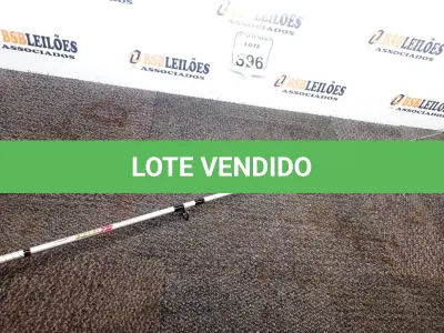 LOTE 396 - 01 VARA DE PESCA SAINT COMBAT COM CARRETILHA. (NO ESTADO) ATENÇÃO! FAZER A VISITAÇÃO ANTES DE ARREMATAR, NÃO SABEMOS SE FUNCIONA. LEILÃO NÃO TEM GARANTIA E NEM DEVOLUÇÃO, SUJEITO A POSSÍVEIS AVARIAS VISÍVEIS/OCULTAS E/OU AUSÊNCIA DE COMPONENTES.