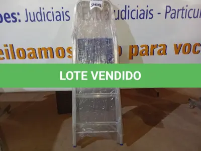 LOTE 266 - 01 ESCADA ALUMINIO 03 DEGRAUS PRIMA SBA.(NO ESTADO) ATENÇÃO! FAZER A VISITAÇÃO ANTES DE ARREMATAR, NÃO SABEMOS SE FUNCIONA. LEILÃO NÃO TEM GARANTIA E NEM DEVOLUÇÃO, SUJEITO A POSSÍVEIS AVARIAS VISÍVEIS/OCULTAS E/OU AUSÊNCIA DE COMPONENTES.