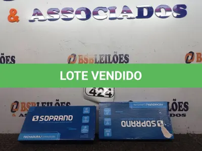 LOTE 424 - 02 FECHADURAS POPLINE ALAVANCA CR SOPRANO (NO ESTADO) ATENÇÃO! FAZER A VISITAÇÃO ANTES DE ARREMATAR, NÃO SABEMOS SE FUNCIONA. LEILÃO NÃO TEM GARANTIA E NEM DEVOLUÇÃO, SUJEITO A POSSÍVEIS AVARIAS VISÍVEIS/OCULTAS E/OU AUSÊNCIA DE COMPONENTES.