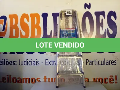 LOTE 499 - 01 ESCADA ALUMÍNIO 03 DEGRAUS PRIMA SBA.(NO ESTADO) ATENÇÃO! FAZER A VISITAÇÃO ANTES DE ARREMATAR, NÃO SABEMOS SE FUNCIONA. LEILÃO NÃO TEM GARANTIA E NEM DEVOLUÇÃO, SUJEITO A POSSÍVEIS AVARIAS VISÍVEIS/OCULTAS E/OU AUSÊNCIA DE COMPONENTES.