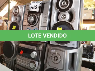 LOTE 380 - 02 APARELHOS DE SOM MARCA AIWA E SONY. (NO ESTADO) ATENÇÃO! FAZER A VISITAÇÃO ANTES DE ARREMATAR, NÃO SABEMOS SE FUNCIONA. LEILÃO NÃO TEM GARANTIA E NEM DEVOLUÇÃO, SUJEITO A POSSÍVEIS AVARIAS VISÍVEIS/OCULTAS E/OU AUSÊNCIA DE COMPONENTES.