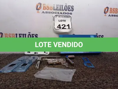 LOTE 421 - 02 FECHADURAS POPLINE ALAVANCA CR SOPRANO (NO ESTADO) ATENÇÃO! FAZER A VISITAÇÃO ANTES DE ARREMATAR, NÃO SABEMOS SE FUNCIONA. LEILÃO NÃO TEM GARANTIA E NEM DEVOLUÇÃO, SUJEITO A POSSÍVEIS AVARIAS VISÍVEIS/OCULTAS E/OU AUSÊNCIA DE COMPONENTES.