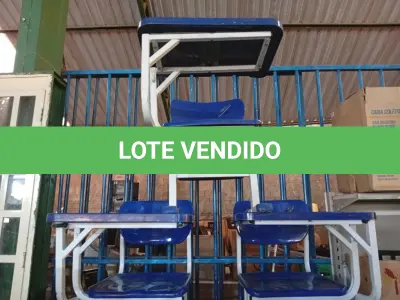 LOTE 265 - 02 MESAS E 03 CADEIRAS ESCOLARES. (NO ESTADO) ATENÇÃO! FAZER A VISITAÇÃO ANTES DE ARREMATAR, NÃO SABEMOS SE FUNCIONA. LEILÃO NÃO TEM GARANTIA E NEM DEVOLUÇÃO, SUJEITO A POSSÍVEIS AVARIAS VISÍVEIS/OCULTAS E/OU AUSÊNCIA DE COMPONENTES.