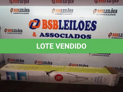 LOTE 472 - 01 TRIPÉ PARA SEGURAR MESA DE PROJEÇÃO. (NO ESTADO) ATENÇÃO! FAZER A VISITAÇÃO ANTES DE ARREMATAR, NÃO SABEMOS SE FUNCIONA. LEILÃO NÃO TEM GARANTIA E NEM DEVOLUÇÃO, SUJEITO A POSSÍVEIS AVARIAS VISÍVEIS/OCULTAS E/OU AUSÊNCIA DE COMPONENTES.