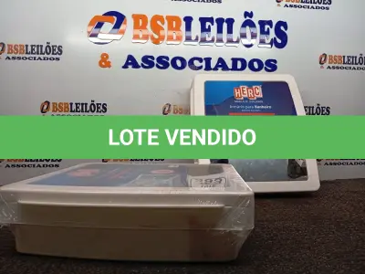 LOTE 383 - 02 ARMÁRIOS PLAST EMB 34X37X10CM BRANCO HERC. (NO ESTADO) ATENÇÃO! FAZER A VISITAÇÃO ANTES DE ARREMATAR, NÃO SABEMOS SE FUNCIONA. LEILÃO NÃO TEM GARANTIA E NEM DEVOLUÇÃO, SUJEITO A POSSÍVEIS AVARIAS VISÍVEIS/OCULTAS E/OU AUSÊNCIA DE COMPONENTES.