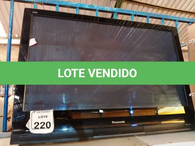 LOTE 220 - 01 TV DE 42” POLEGADAS PANASONIC C/AVARIAS. (NO ESTADO) ATENÇÃO! FAZER A VISITAÇÃO ANTES DE ARREMATAR, NÃO SABEMOS SE FUNCIONA. LEILÃO NÃO TEM GARANTIA E NEM DEVOLUÇÃO, SUJEITO A POSSÍVEIS AVARIAS VISÍVEIS/OCULTAS E/OU AUSÊNCIA DE COMPONENTES.