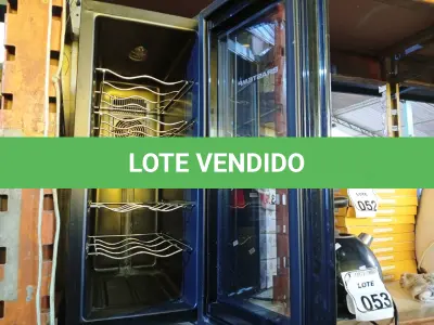 LOTE 054 - 01 ADEGA BRASTEMP. (NO ESTADO) ATENÇÃO! FAZER A VISITAÇÃO ANTES DE ARREMATAR, NÃO SABEMOS SE FUNCIONA. LEILÃO NÃO TEM GARANTIA E NEM DEVOLUÇÃO, SUJEITO A POSSÍVEIS AVARIAS VISÍVEIS/OCULTAS E/OU AUSÊNCIA DE COMPONENTES.