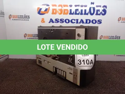 LOTE 310 - 01 GRAVADOR DE ROLO PHILIPS 4408 BIVOLT. (NO ESTADO) ATENÇÃO! FAZER A VISITAÇÃO ANTES DE ARREMATAR, NÃO SABEMOS SE FUNCIONA. LEILÃO NÃO TEM GARANTIA E NEM DEVOLUÇÃO, SUJEITO A POSSÍVEIS AVARIAS VISÍVEIS/OCULTAS E/OU AUSÊNCIA DE COMPONENTES.