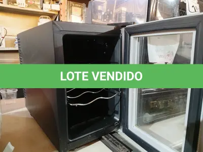 LOTE 161 - 01 ADEGA DYNASTY. (NO ESTADO) ATENÇÃO! FAZER A VISITAÇÃO ANTES DE ARREMATAR, NÃO SABEMOS SE FUNCIONA. LEILÃO NÃO TEM GARANTIA E NEM DEVOLUÇÃO, SUJEITO A POSSÍVEIS AVARIAS VISÍVEIS/OCULTAS E/OU AUSÊNCIA DE COMPONENTES.