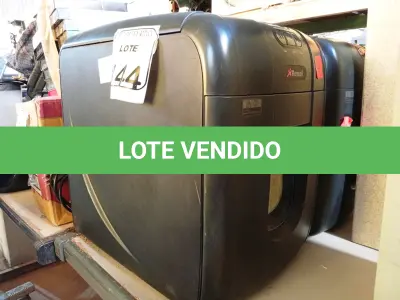 LOTE 144 - 02 FRAGMENTADORAS DE PAPEL REXEL. (NO ESTADO) ATENÇÃO! FAZER A VISITAÇÃO ANTES DE ARREMATAR, NÃO SABEMOS SE FUNCIONA. LEILÃO NÃO TEM GARANTIA E NEM DEVOLUÇÃO, SUJEITO A POSSÍVEIS AVARIAS VISÍVEIS/OCULTAS E/OU AUSÊNCIA DE COMPONENTES.
