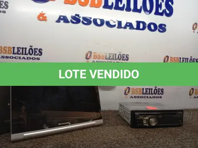 LOTE 018 - 01 TABLET LENOVO COM AVARIAS E 01 CD PLAYER JVC. (NO ESTADO) ATENÇÃO! FAZER A VISITAÇÃO ANTES DE ARREMATAR, NÃO SABEMOS SE FUNCIONA. LEILÃO NÃO TEM GARANTIA E NEM DEVOLUÇÃO, SUJEITO A POSSÍVEIS AVARIAS VISÍVEIS/OCULTAS E/OU AUSÊNCIA DE COMPONENTES.