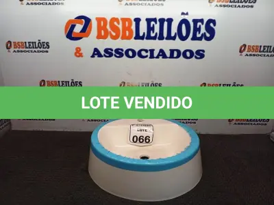 LOTE 066 - 01 LAVATÓRIO PARA BANHEIRO IZY CREME. (NO ESTADO) ATENÇÃO! FAZER A VISITAÇÃO ANTES DE ARREMATAR, NÃO SABEMOS SE FUNCIONA. LEILÃO NÃO TEM GARANTIA E NEM DEVOLUÇÃO, SUJEITO A POSSÍVEIS AVARIAS VISÍVEIS/OCULTAS E/OU AUSÊNCIA DE COMPONENTES.