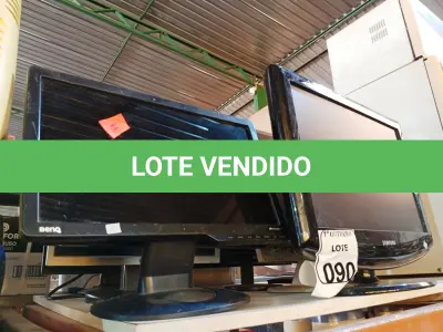 LOTE 090 - 09 MONITORES DIVERSOS MARCAS E MODELOS DIVERSOS COM AVARIAS. (NO ESTADO) ATENÇÃO! FAZER A VISITAÇÃO ANTES DE ARREMATAR, NÃO SABEMOS SE FUNCIONA. LEILÃO NÃO TEM GARANTIA E NEM DEVOLUÇÃO, SUJEITO A POSSÍVEIS AVARIAS VISÍVEIS/OCULTAS E/OU AUSÊNCIA DE COMPONENTES.