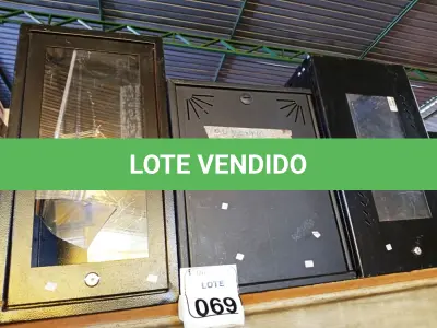 LOTE 069 - 03 CAIXAS PARA RACK VAZIOS. (NO ESTADO) ATENÇÃO! FAZER A VISITAÇÃO ANTES DE ARREMATAR, NÃO SABEMOS SE FUNCIONA. LEILÃO NÃO TEM GARANTIA E NEM DEVOLUÇÃO, SUJEITO A POSSÍVEIS AVARIAS VISÍVEIS/OCULTAS E/OU AUSÊNCIA DE COMPONENTES.