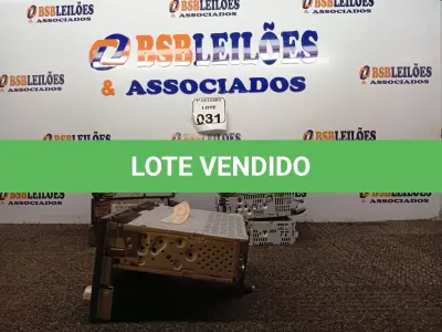 LOTE 031 - 01 LOTE COM DIVERSOS APARELHOS CD PLAYERS. (NO ESTADO) ATENÇÃO! FAZER A VISITAÇÃO ANTES DE ARREMATAR, NÃO SABEMOS SE FUNCIONA. LEILÃO NÃO TEM GARANTIA E NEM DEVOLUÇÃO, SUJEITO A POSSÍVEIS AVARIAS VISÍVEIS/OCULTAS E/OU AUSÊNCIA DE COMPONENTES.