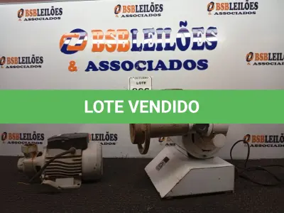 LOTE 066 - 01 BOMBA D´ÁGUA ELÉTRICA E 01 MOEDOR DE CARNE COM AVARIAS. (NO ESTADO) ATENÇÃO! FAZER A VISITAÇÃO ANTES DE ARREMATAR, NÃO SABEMOS SE FUNCIONA. LEILÃO NÃO TEM GARANTIA E NEM DEVOLUÇÃO, SUJEITO A POSSÍVEIS AVARIAS VISÍVEIS/OCULTAS E/OU AUSÊNCIA DE COMPONENTES.