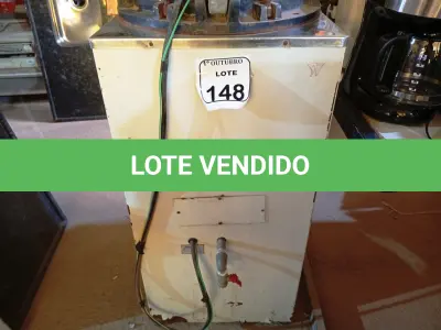 LOTE 148 - 01 AUTOCLAVE VERTICAL PHOEMIX. (NO ESTADO) ATENÇÃO! FAZER A VISITAÇÃO ANTES DE ARREMATAR, NÃO SABEMOS SE FUNCIONA. LEILÃO NÃO TEM GARANTIA E NEM DEVOLUÇÃO, SUJEITO A POSSÍVEIS AVARIAS VISÍVEIS/OCULTAS E/OU AUSÊNCIA DE COMPONENTES.