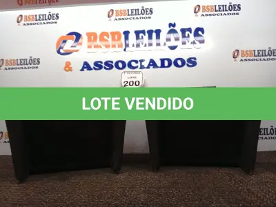 LOTE 200 - 02 BALDES DE PINTURA 15L CADA. (NO ESTADO) ATENÇÃO! FAZER A VISITAÇÃO ANTES DE ARREMATAR, NÃO SABEMOS SE FUNCIONA. LEILÃO NÃO TEM GARANTIA E NEM DEVOLUÇÃO, SUJEITO A POSSÍVEIS AVARIAS VISÍVEIS/OCULTAS E/OU AUSÊNCIA DE COMPONENTES.