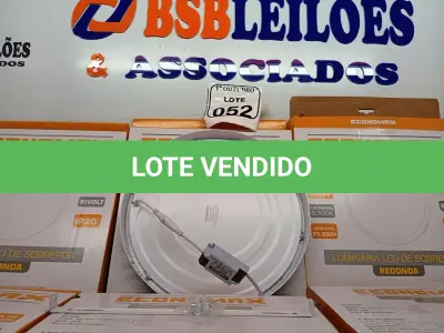 LOTE 052 - 12 LUMINÁRIAS ECONOMAX DE SOBREPOR LED. (NO ESTADO) ATENÇÃO! FAZER A VISITAÇÃO ANTES DE ARREMATAR, NÃO SABEMOS SE FUNCIONA. LEILÃO NÃO TEM GARANTIA E NEM DEVOLUÇÃO, SUJEITO A POSSÍVEIS AVARIAS VISÍVEIS/OCULTAS E/OU AUSÊNCIA DE COMPONENTES.