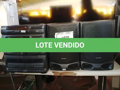LOTE 154 - 01 MICROSYSTEM AIWA COM 02 CAIXAS DE SOM. (NO ESTADO) ATENÇÃO! FAZER A VISITAÇÃO ANTES DE ARREMATAR, NÃO SABEMOS SE FUNCIONA. LEILÃO NÃO TEM GARANTIA E NEM DEVOLUÇÃO, SUJEITO A POSSÍVEIS AVARIAS VISÍVEIS/OCULTAS E/OU AUSÊNCIA DE COMPONENTES.