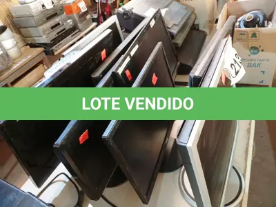 LOTE 213 - 01 LOTE COM DIVERSOS MONITORES MARCAS E MODELOS DIVERSOS C/AVARIAS. (NO ESTADO) ATENÇÃO! FAZER A VISITAÇÃO ANTES DE ARREMATAR, NÃO SABEMOS SE FUNCIONA. LEILÃO NÃO TEM GARANTIA E NEM DEVOLUÇÃO, SUJEITO A POSSÍVEIS AVARIAS VISÍVEIS/OCULTAS E/OU AUSÊNCIA DE COMPONENTES.