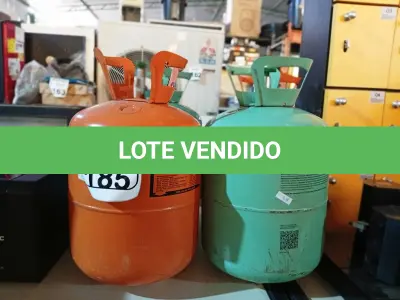 LOTE 185 - 04 BOTIJÕES DE GÁS P/ REFRIGERAÇÃO. (NO ESTADO) ATENÇÃO! FAZER A VISITAÇÃO ANTES DE ARREMATAR, NÃO SABEMOS SE FUNCIONA. LEILÃO NÃO TEM GARANTIA E NEM DEVOLUÇÃO, SUJEITO A POSSÍVEIS AVARIAS VISÍVEIS/OCULTAS E/OU AUSÊNCIA DE COMPONENTES.