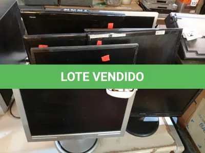 LOTE 213 - 01 LOTE COM DIVERSOS MONITORES MARCAS E MODELOS DIVERSOS C/AVARIAS. (NO ESTADO) ATENÇÃO! FAZER A VISITAÇÃO ANTES DE ARREMATAR, NÃO SABEMOS SE FUNCIONA. LEILÃO NÃO TEM GARANTIA E NEM DEVOLUÇÃO, SUJEITO A POSSÍVEIS AVARIAS VISÍVEIS/OCULTAS E/OU AUSÊNCIA DE COMPONENTES.