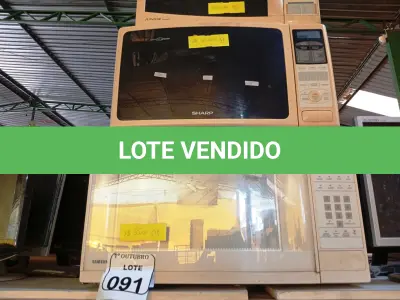 LOTE 091 - 03 MICRO-ONDAS SENDO 01 COM O PRATO. (NO ESTADO) ATENÇÃO! FAZER A VISITAÇÃO ANTES DE ARREMATAR, NÃO SABEMOS SE FUNCIONA. LEILÃO NÃO TEM GARANTIA E NEM DEVOLUÇÃO, SUJEITO A POSSÍVEIS AVARIAS VISÍVEIS/OCULTAS E/OU AUSÊNCIA DE COMPONENTES.