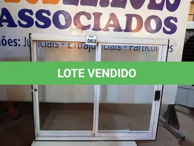 LOTE 563 - 01 JANELA COR TRAD PRONTA 120X100 S/G REQ12(1F1M) HAIALA NOVO. (NO ESTADO) ATENÇÃO! FAZER A VISITAÇÃO ANTES DE ARREMATAR, NÃO SABEMOS SE FUNCIONA. LEILÃO NÃO TEM GARANTIA E NEM DEVOLUÇÃO, SUJEITO A POSSÍVEIS AVARIAS VISÍVEIS/OCULTAS E/OU AUSÊNCIA DE COMPONENTES.