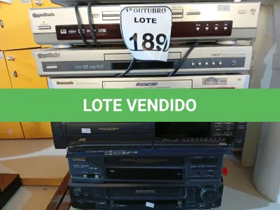 LOTE 189 - 04 APARELHOS DE DVD MARCAS E MODELOS DIVERSOS E 04 VHS MARCAS E MODELOS DIVERSOS. (NO ESTADO) ATENÇÃO! FAZER A VISITAÇÃO ANTES DE ARREMATAR, NÃO SABEMOS SE FUNCIONA. LEILÃO NÃO TEM GARANTIA E NEM DEVOLUÇÃO, SUJEITO A POSSÍVEIS AVARIAS VISÍVEIS/OCULTAS E/OU AUSÊNCIA DE COMPONENTES.