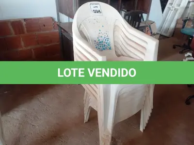 LOTE 594 - 08 CADEIRAS DE PLÁSTICO. (NO ESTADO) ATENÇÃO! FAZER A VISITAÇÃO ANTES DE ARREMATAR, NÃO SABEMOS SE FUNCIONA. LEILÃO NÃO TEM GARANTIA E NEM DEVOLUÇÃO, SUJEITO A POSSÍVEIS AVARIAS VISÍVEIS/OCULTAS E/OU AUSÊNCIA DE COMPONENTES.
