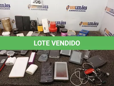 LOTE 006 - 01 LOTE COM DIVERSOS ELETRÔNICOS. (NO ESTADO) ATENÇÃO! FAZER A VISITAÇÃO ANTES DE ARREMATAR, NÃO SABEMOS SE FUNCIONA. LEILÃO NÃO TEM GARANTIA E NEM DEVOLUÇÃO, SUJEITO A POSSÍVEIS AVARIAS VISÍVEIS/OCULTAS E/OU AUSÊNCIA DE COMPONENTES.